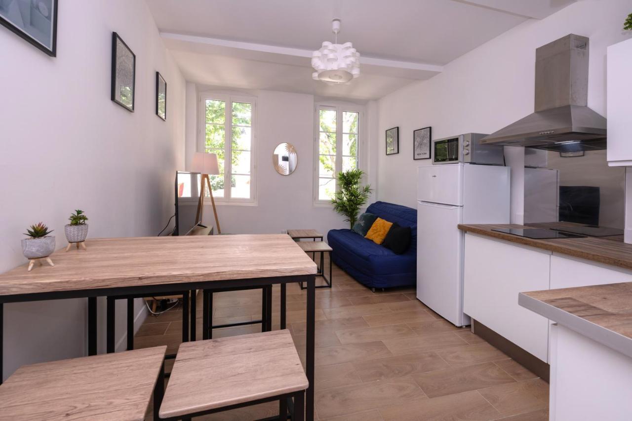 Le Nostradamus - Magnifique Appartement Cours Principal Plein Centre Avec Parking Salon-de-Provence Exteriér fotografie