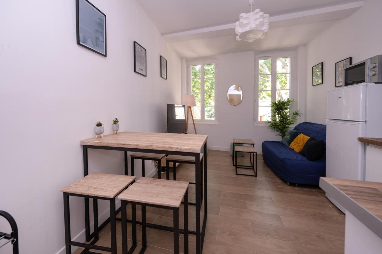 Le Nostradamus - Magnifique Appartement Cours Principal Plein Centre Avec Parking Salon-de-Provence Exteriér fotografie