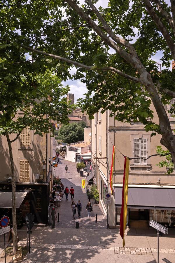 Le Nostradamus - Magnifique Appartement Cours Principal Plein Centre Avec Parking Salon-de-Provence Exteriér fotografie