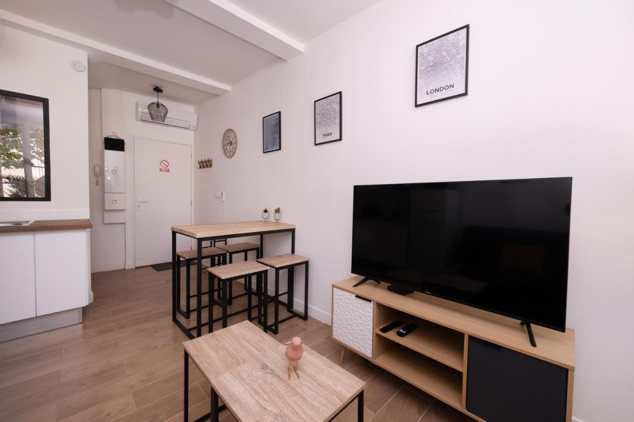 Le Nostradamus - Magnifique Appartement Cours Principal Plein Centre Avec Parking Salon-de-Provence Exteriér fotografie