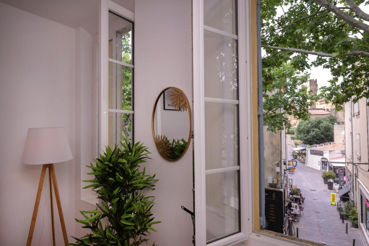 Le Nostradamus - Magnifique Appartement Cours Principal Plein Centre Avec Parking Salon-de-Provence Exteriér fotografie